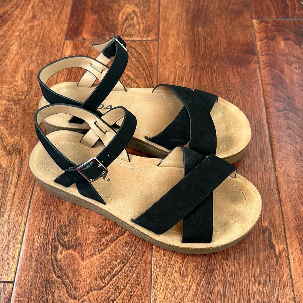 Black sandals girls size 2
